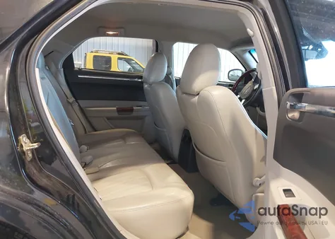 2007 Chrysler 300C из США, поврежденный, VIN 2C3LK63H27H657761